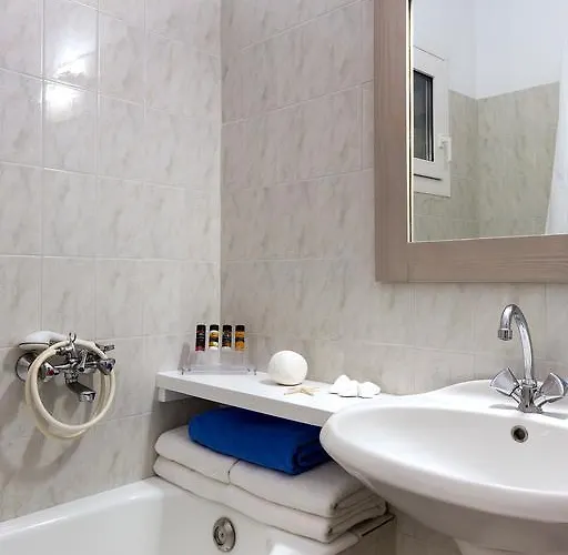 Apartmanhotel Bay Bees Sea View & Homes 3*