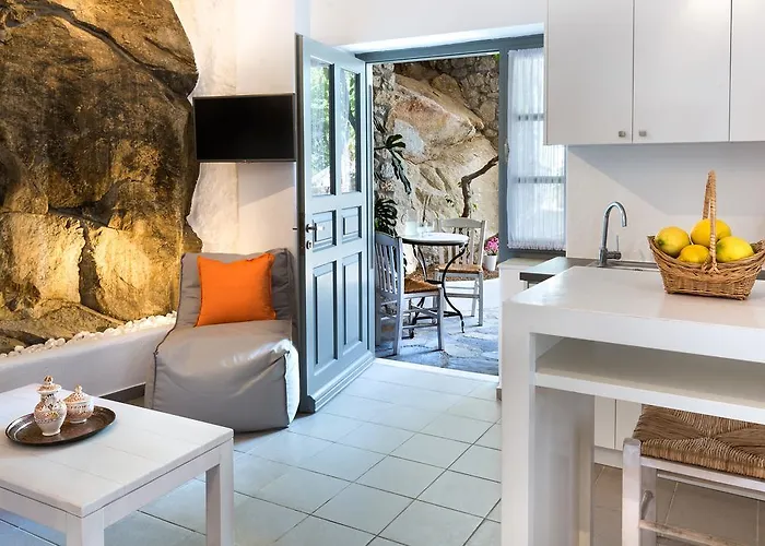 Apartmanhotel Bay Bees Sea View & Homes Platísz Jalósz