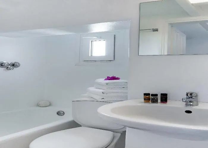 Bay Bees Sea View & Homes 3* Platísz Jalósz