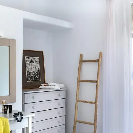 Aparthotel Bay Bees Sea View & Homes 3*